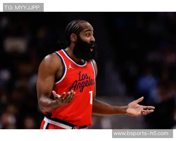 快船四连败期间哈登数据亮眼却命中率低迷引发关注