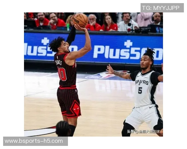 福克斯大放异彩单场28分11助助球队逆转文班缺阵的困境